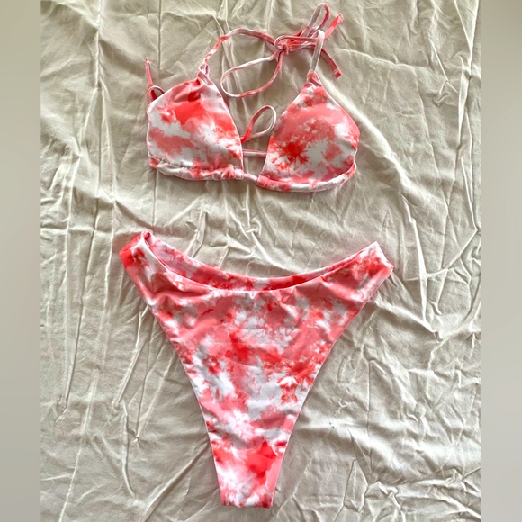 3 piece small pink tye dye bikini - Picture 1 of 3